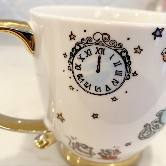 Cinderella Castle Mug Gold Handle - Picture 7 of 12